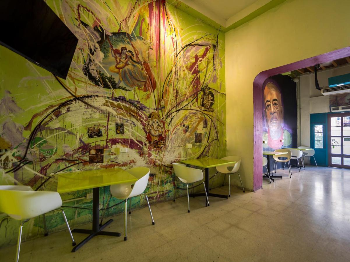 Oyo Hotel Hare Krishna Monterrey Exterior photo
